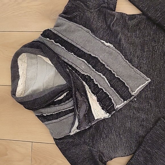 DESIGUAL Womens Sweatshirt Size XS - Picture 4 of 10